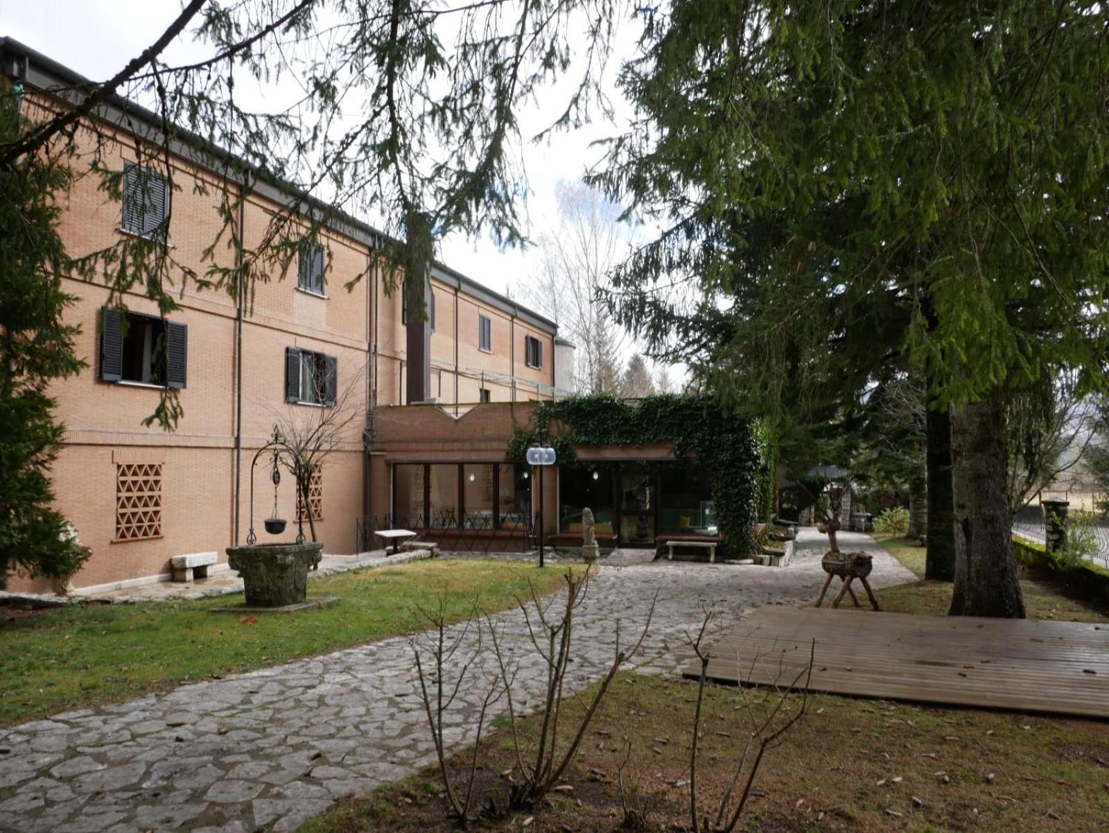 Lh Albergo Il Picchio Pescasseroli Exterior foto