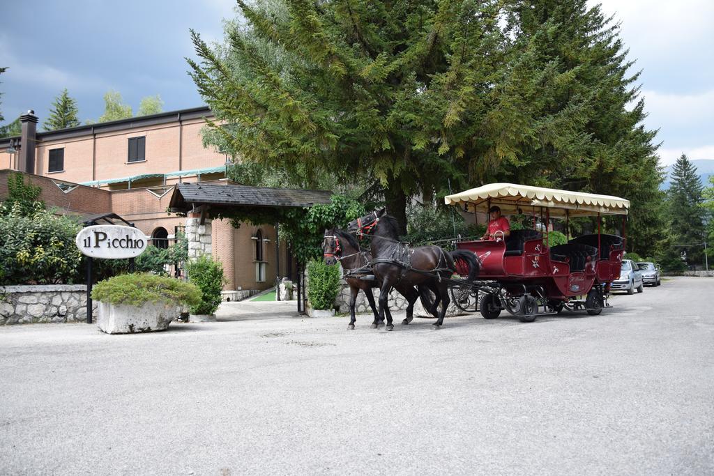 Lh Albergo Il Picchio Pescasseroli Exterior foto