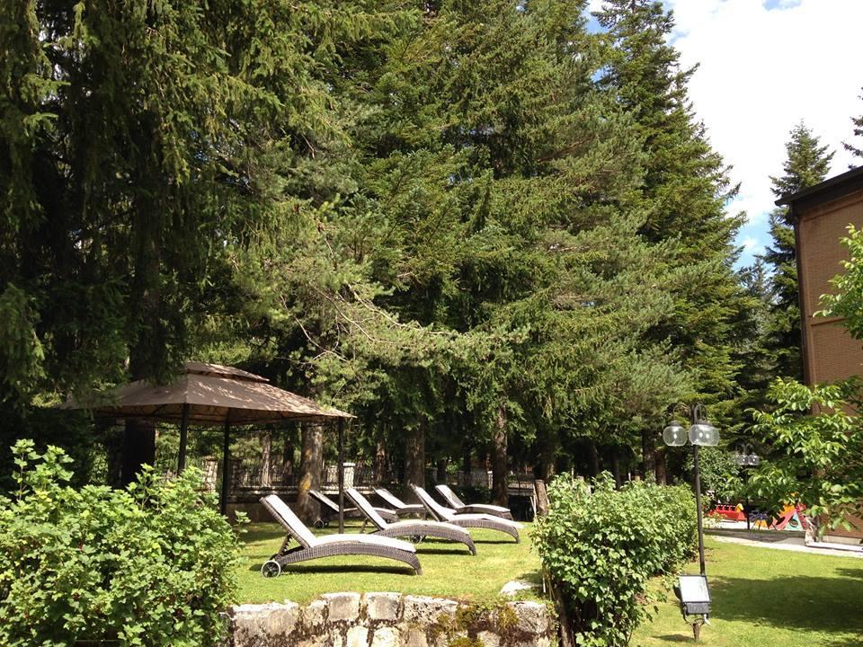 Lh Albergo Il Picchio Pescasseroli Exterior foto