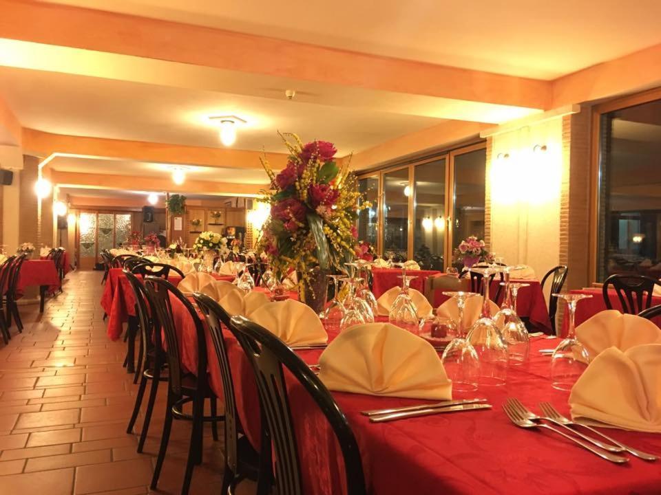 Lh Albergo Il Picchio Pescasseroli Exterior foto